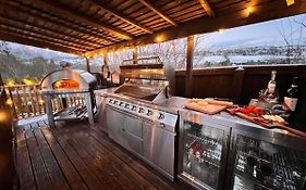 3 - Spectacular Views - Pizza Oven & Bbq